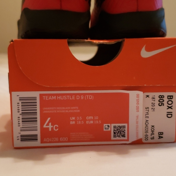 Toddler's Nike Sneakers - Picture 5 of 11